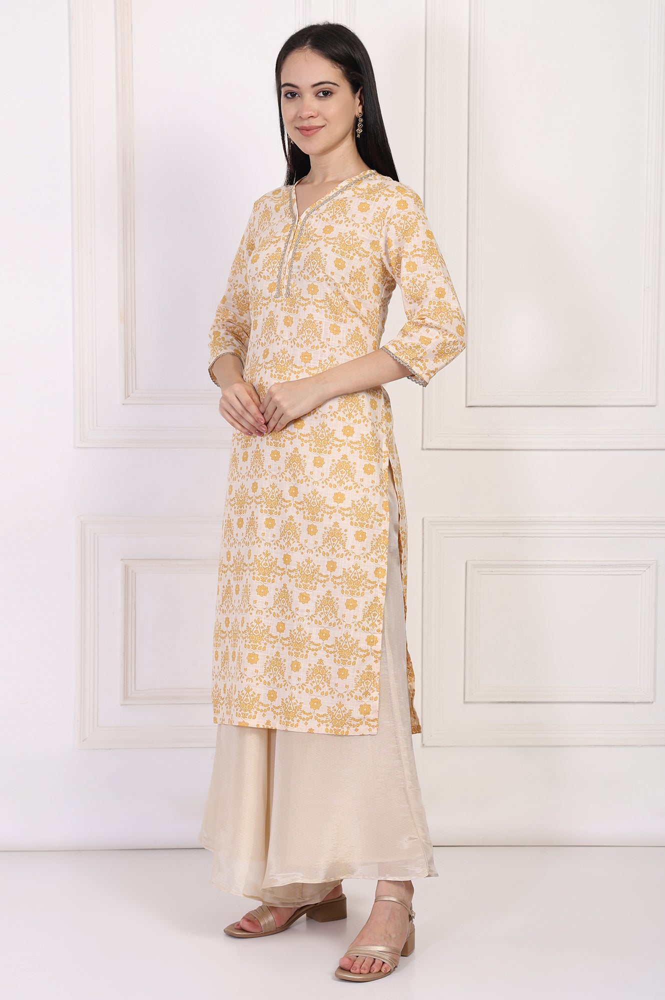 Cream Ethnic Damask Printed Lace Trim Straight Rayon Kurta