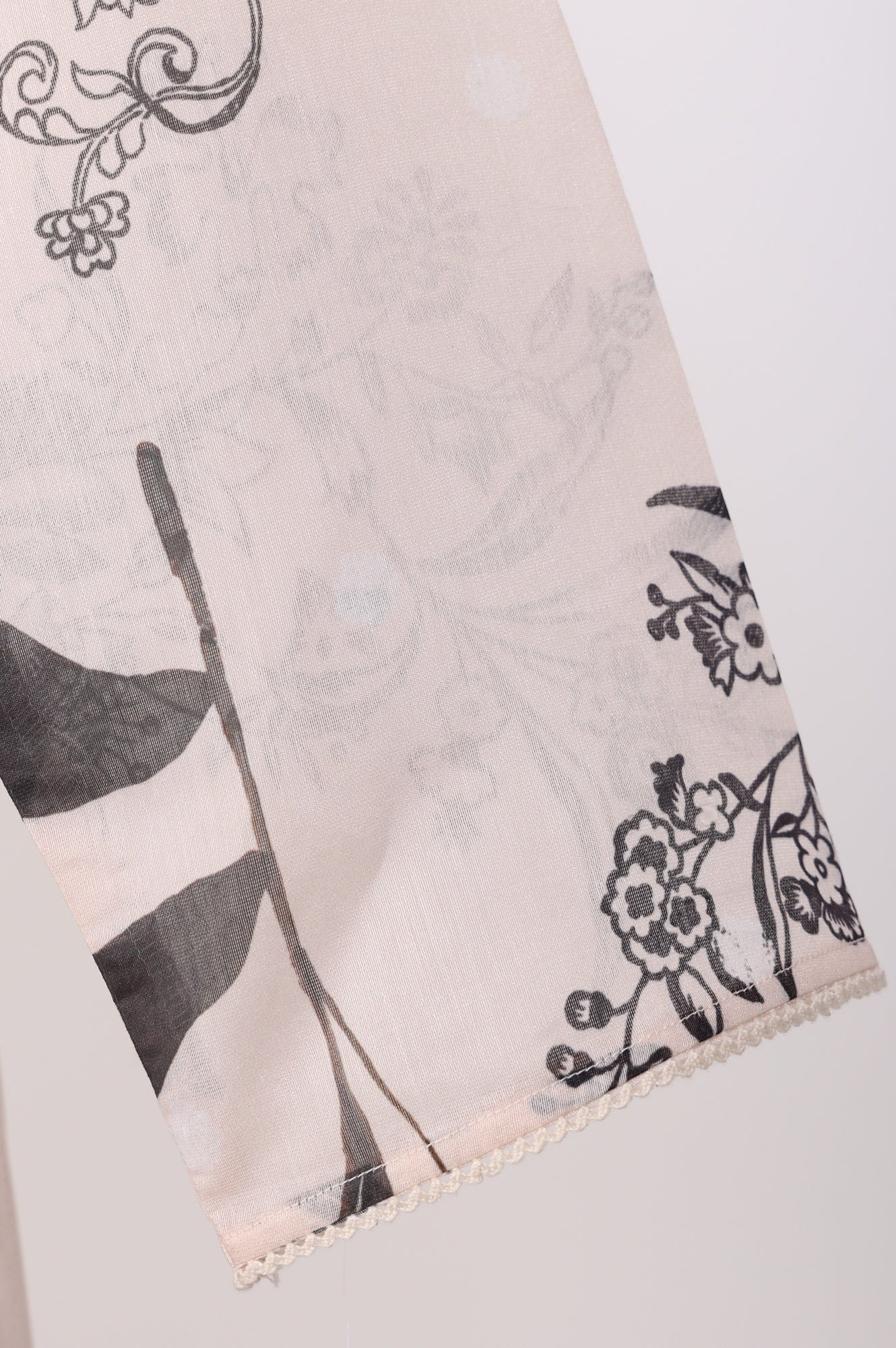 Cream Floral Printed Lace Chiffon Straight Kurta