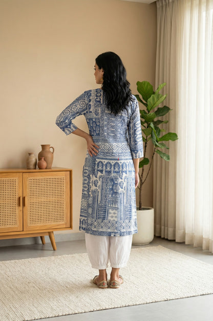 Blue Ethnic Motifs Printed Straight Kurta