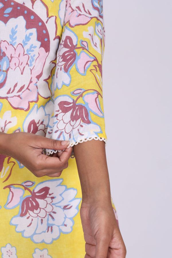 Yellow Floral Printed Lace Trim Pure Cotton Straight Kurta