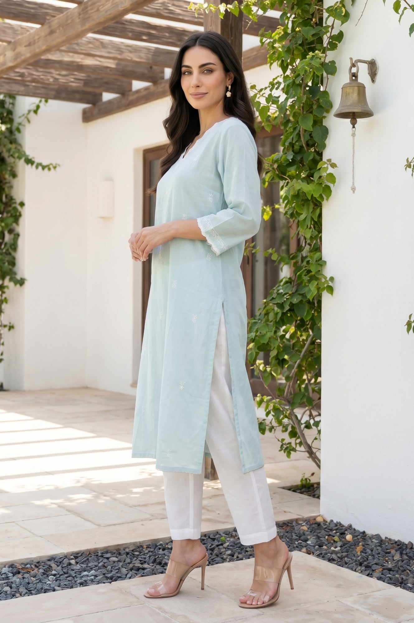 Aqua Green Thread Embroidered Straight Kurta