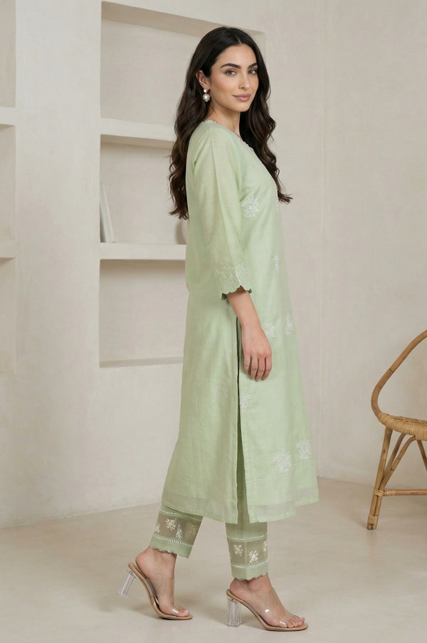 Sea Green Thread Embroidered Straight Kurta