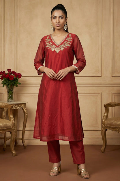 Maroon Yarn Dyed Zari Embroidered Straight Chanderi Kurta