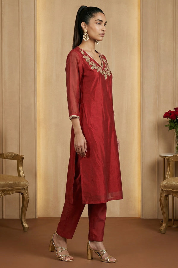 Maroon Yarn Dyed Zari Embroidered Straight Chanderi Kurta