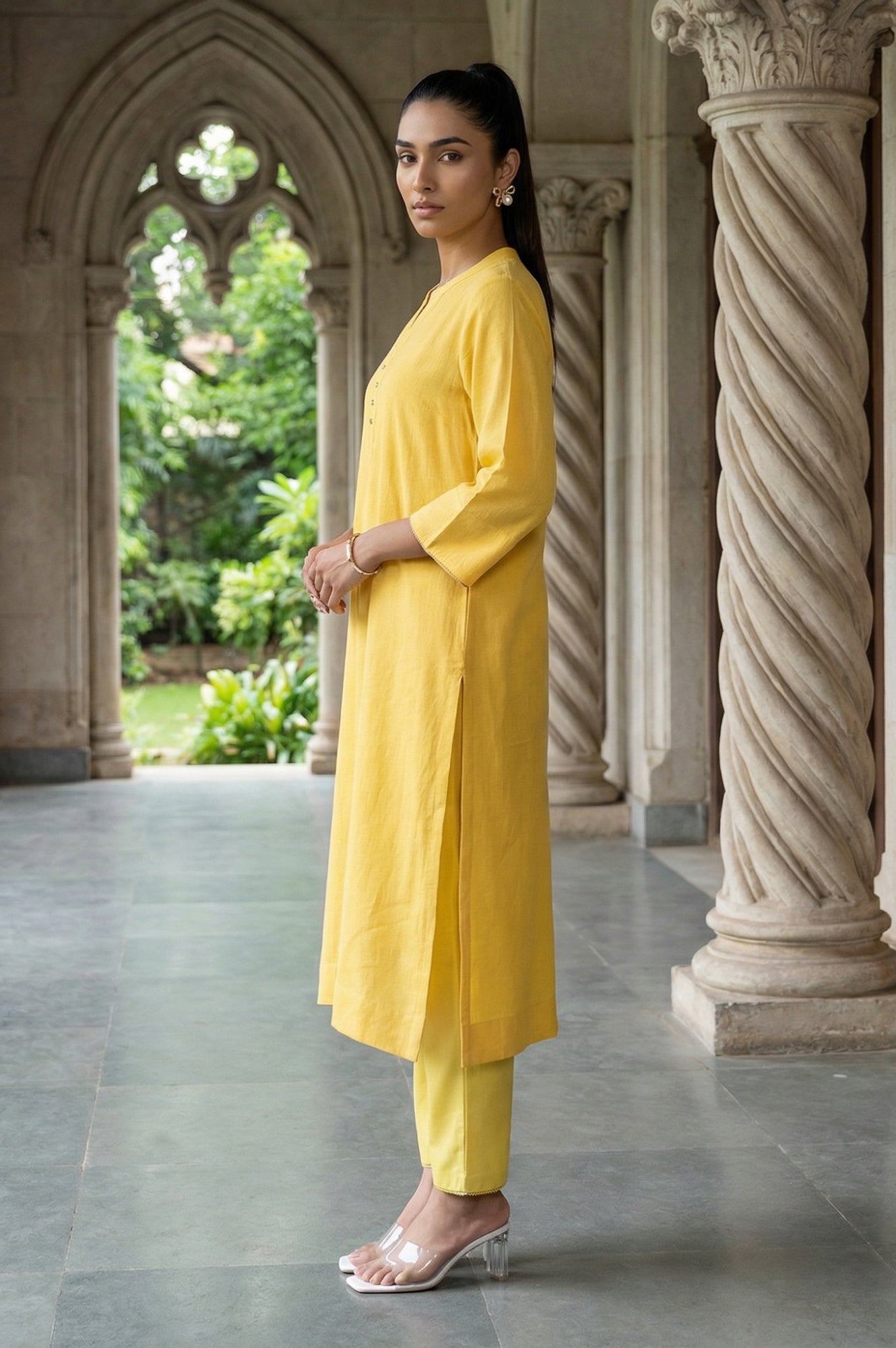 Yellow Solid Rayon Flax Straight Kurta