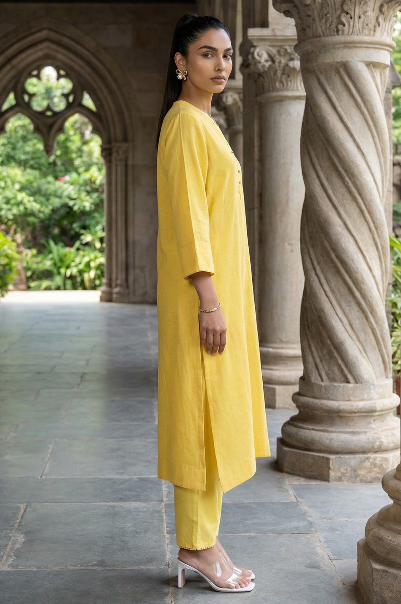 Yellow Solid Rayon Flax Straight Kurta