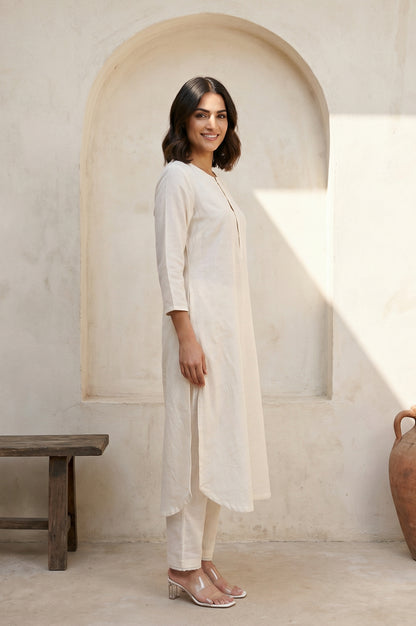 Off White Solid Rayon Straight Kurta