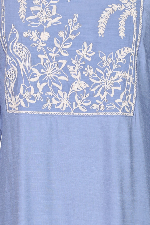 Blue Thread Embroidered Straight Kurta