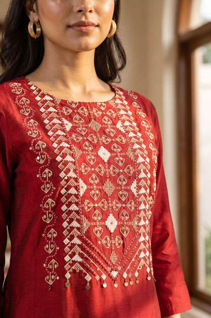Maroon Embroidered Straight Kurta