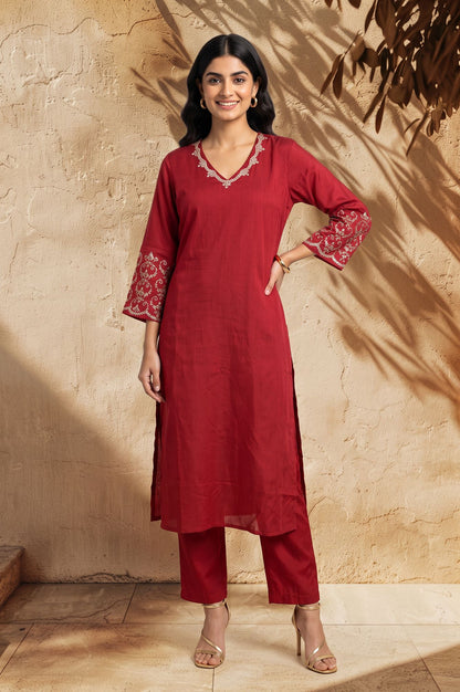Maroon Embroidered Sequin Straight Kurta