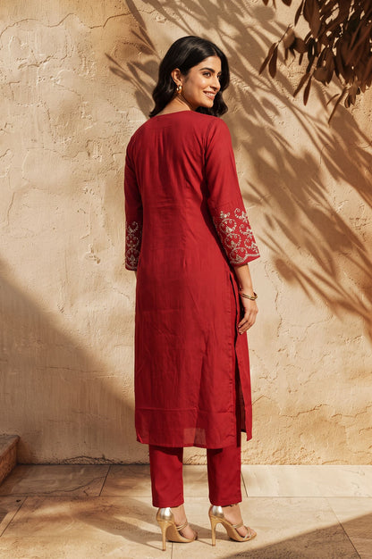 Maroon Embroidered Sequin Straight Kurta