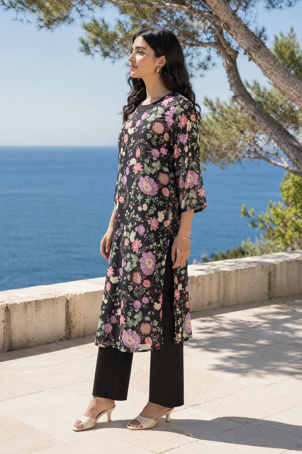 Black Floral Printed Georgette Straight Kurta