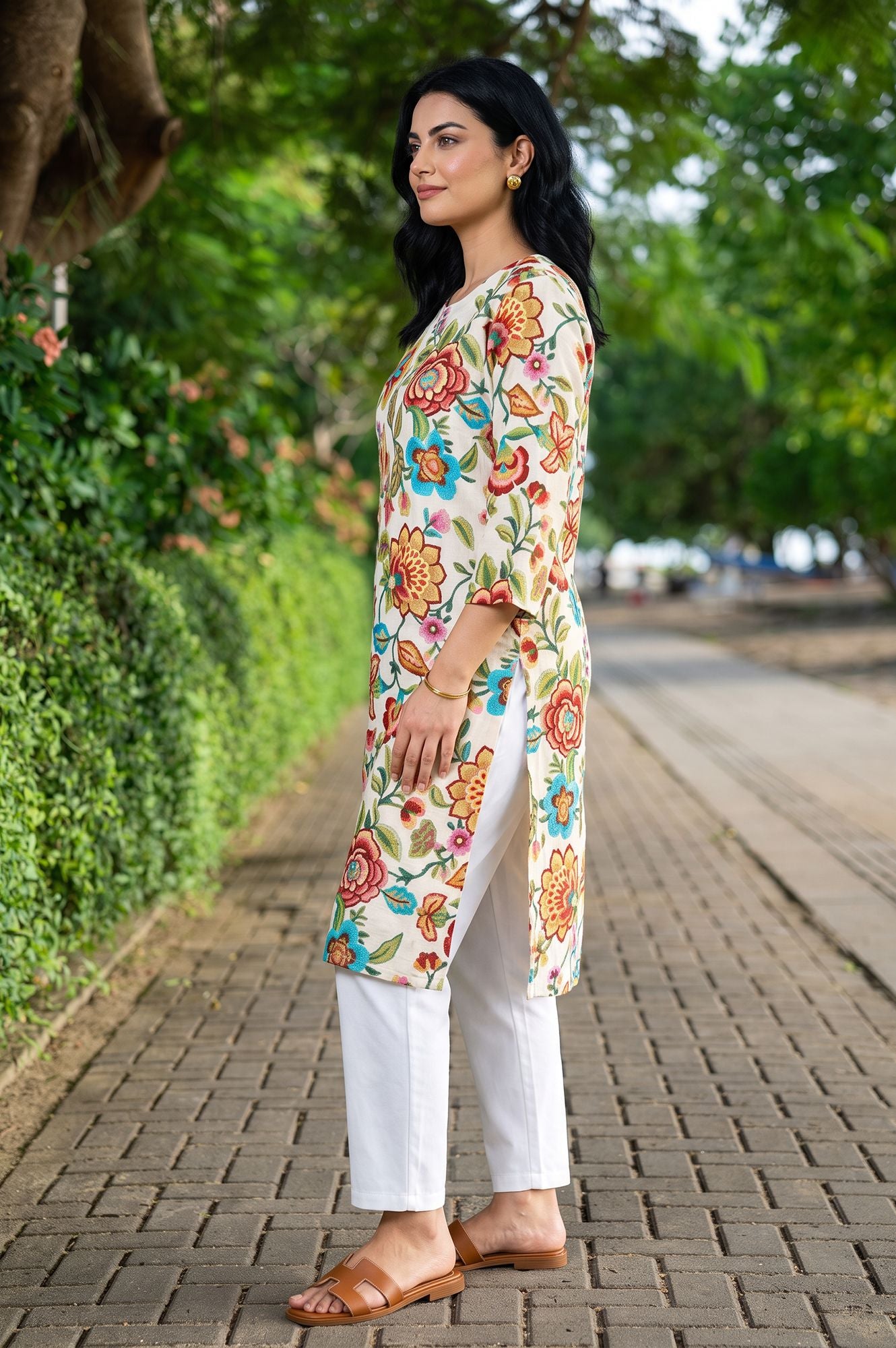 Off White Floral Printed Straight Kurta