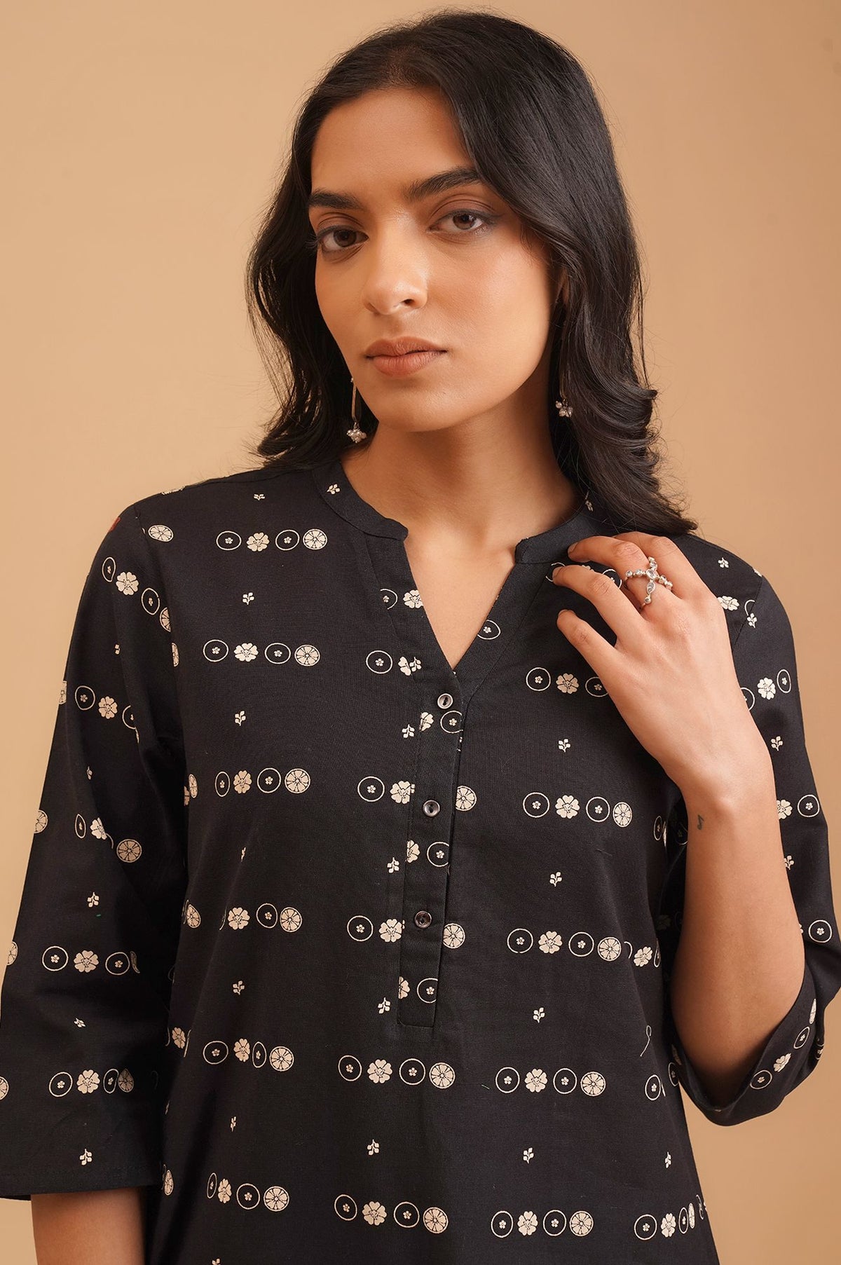 Black Ethnic Motifs Cotton Flax Straight Kurta