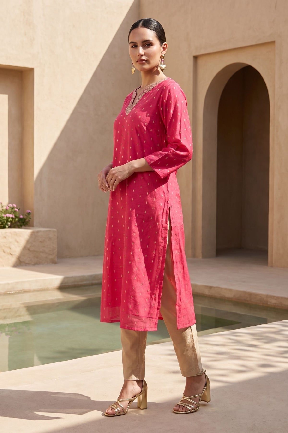 Pink Textured Zari Chanderi Straight Kurta