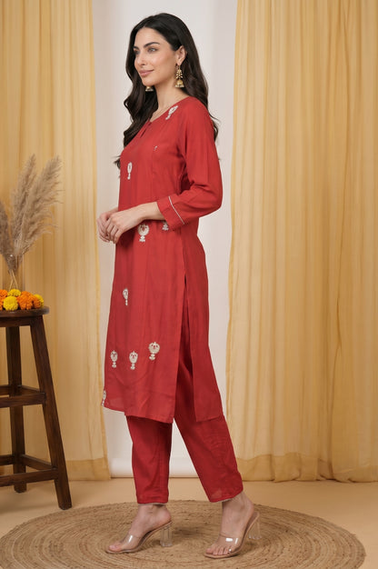 Red Metallic Embroidered Straight Kurta