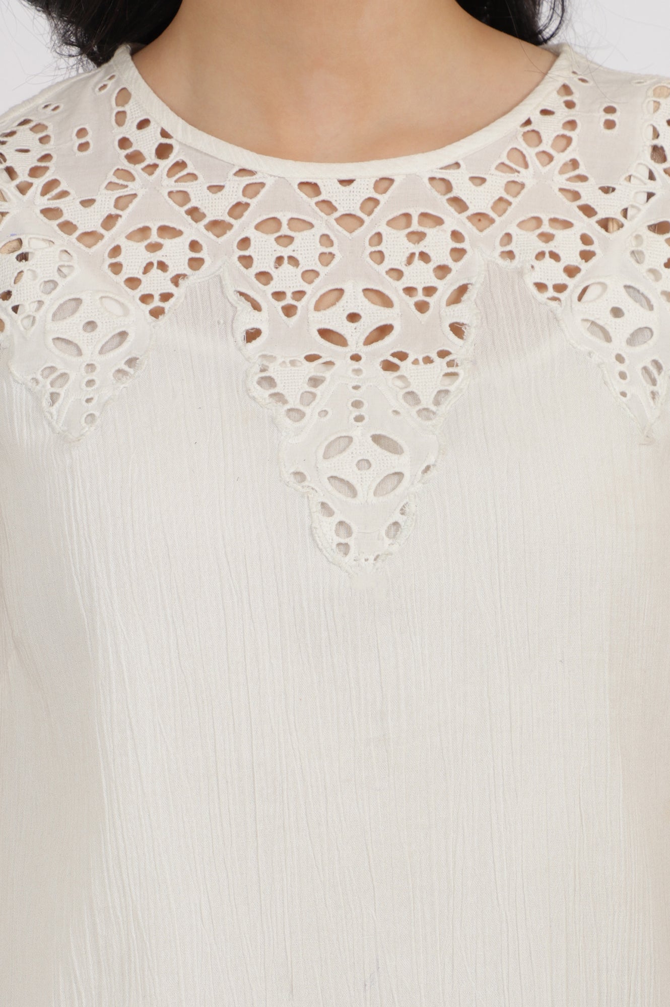 White Cotton Crinkle Top with Schiffli Detail on Neck