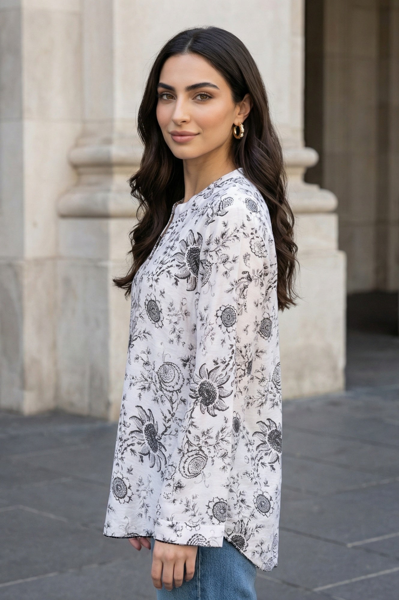 Off-White Geometric Printed Straight Shirt