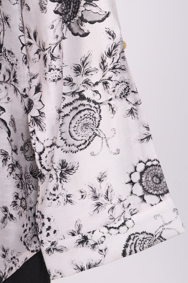 Off-White Geometric Printed Straight Shirt