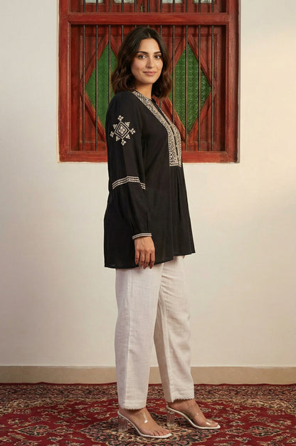 Black Ethnic Motifs Embroidered Straight Top