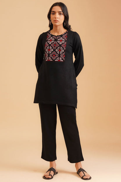 Black Embroidered Acrylic Straight Winter Top