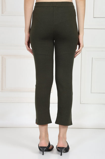 Olive Solid Blend Mid Rise Ankle Length Slim Fit Straight Pants
