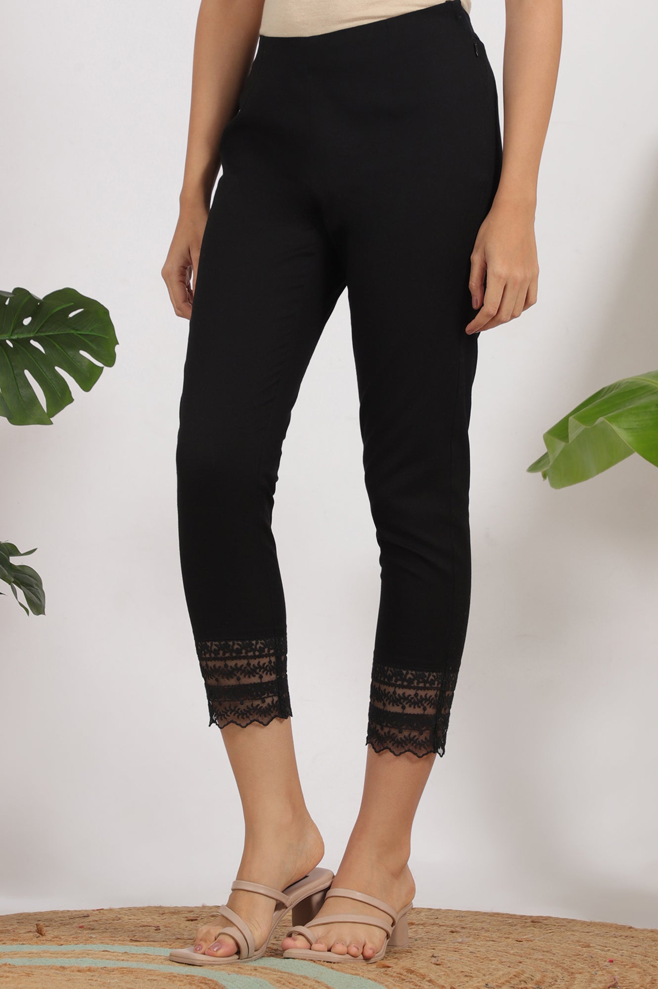 Black Solid Cotton Flax Slim Pants with Lace