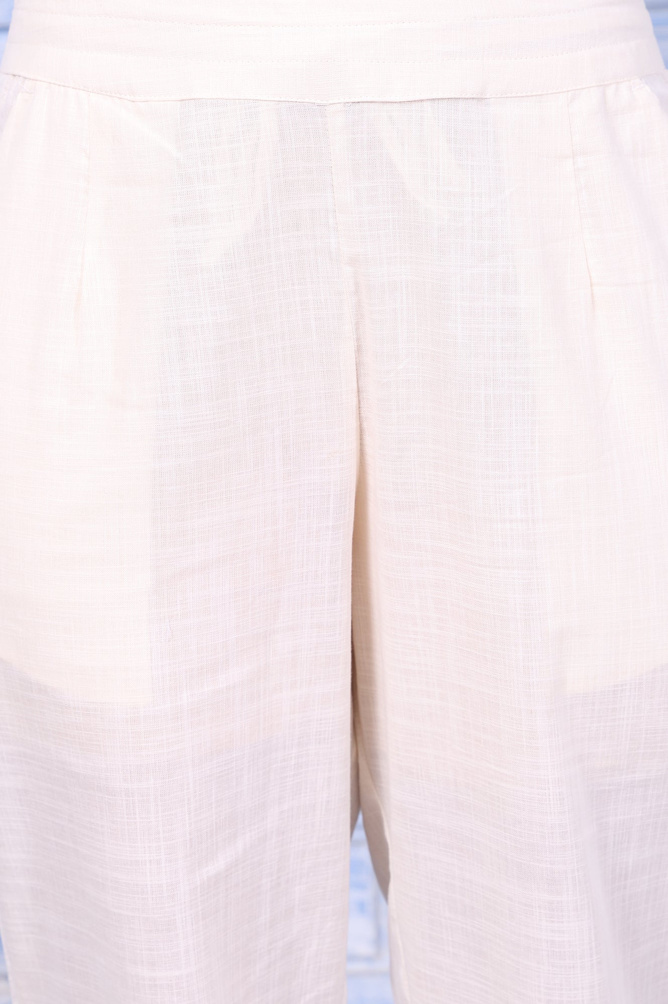 Off White Lace Pure Cotton Mid Rise Ankle Length Straight Pant