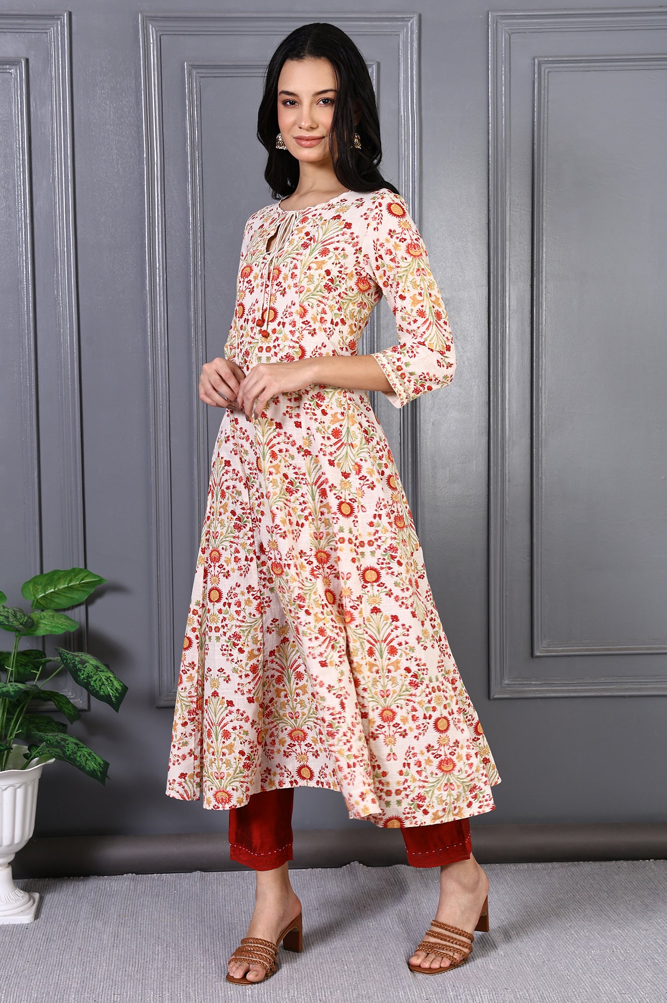 Red Solid Mid-Rise Straight Pants with Lace