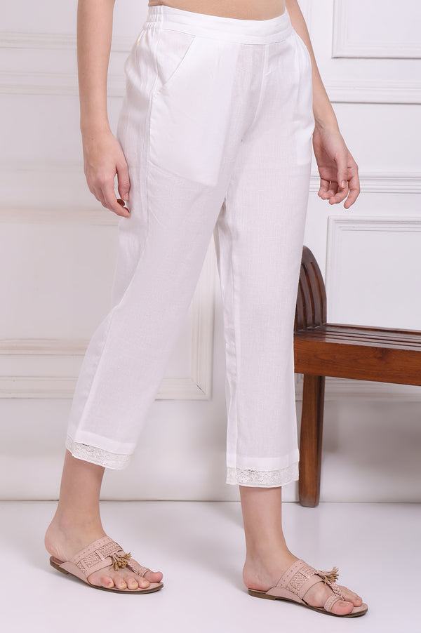 White Solid Cotton Flax Straight Pants in Mid-rise