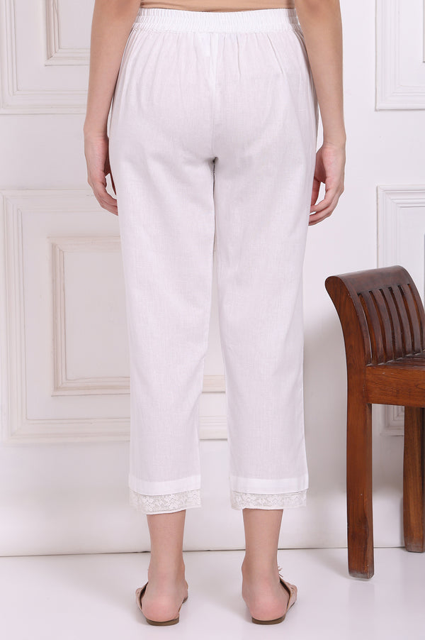 White Solid Cotton Flax Straight Pants in Mid-rise
