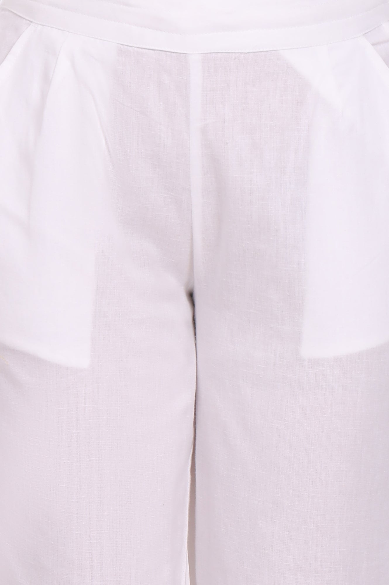 White Solid Cotton Flax Straight Pants in Mid-rise