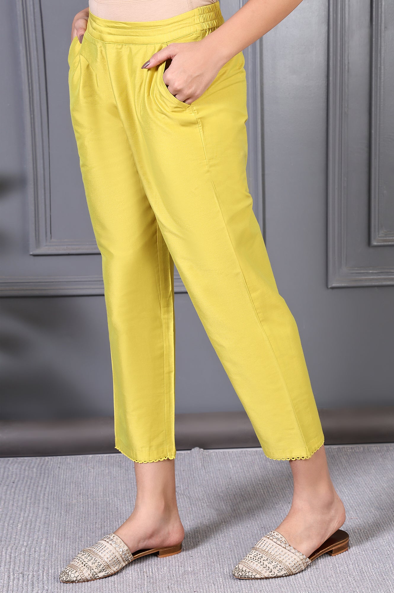 Yellow Solid Lace Mid-Rise Straight Pant