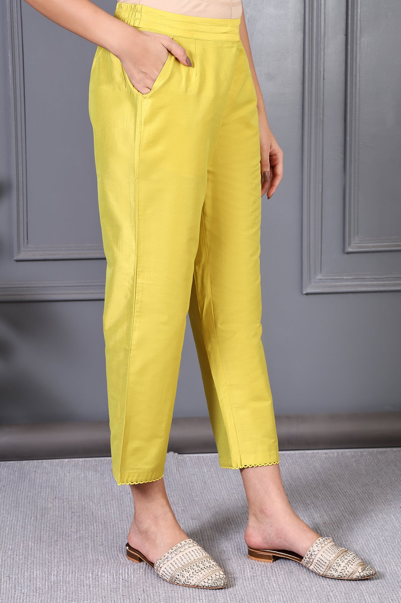 Yellow Solid Lace Mid-Rise Straight Pant