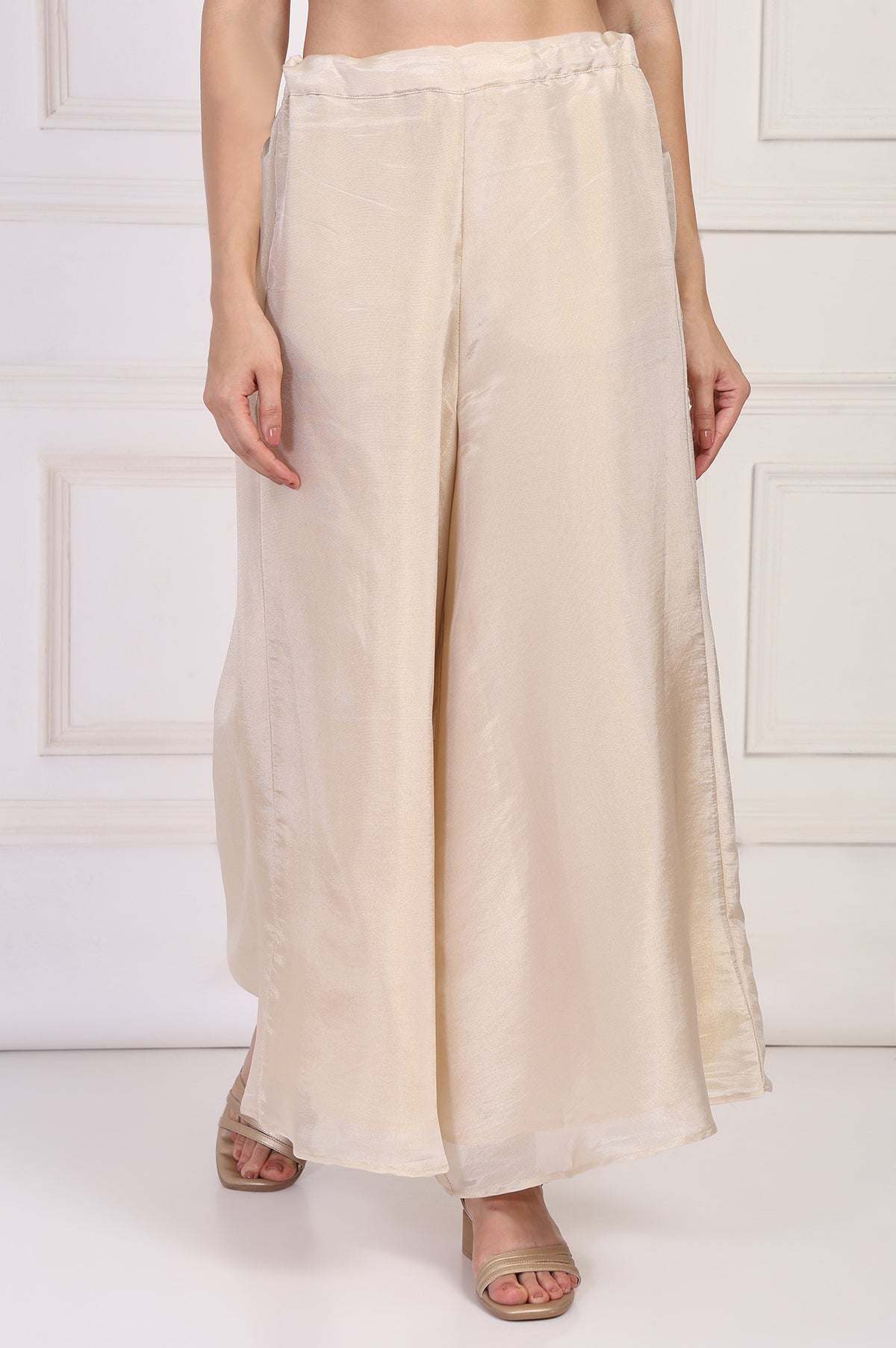 Cream Textured Flared Tissue Pant - S