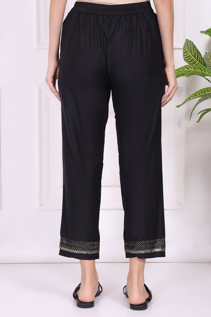 Black Solid Embroidered Mid Rise Ankle Length Straight Pants