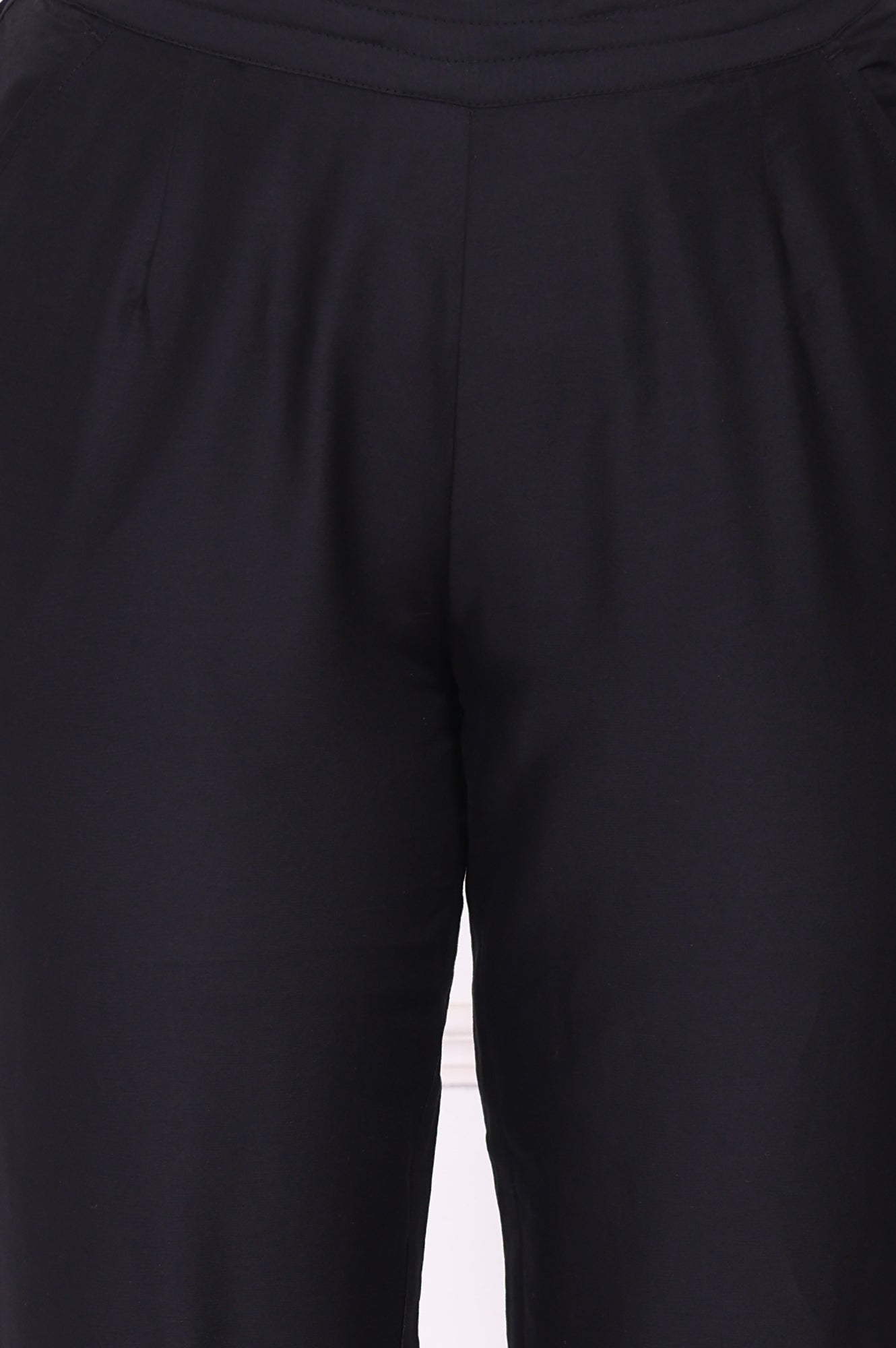 Black Solid Embroidered Mid Rise Ankle Length Straight Pants