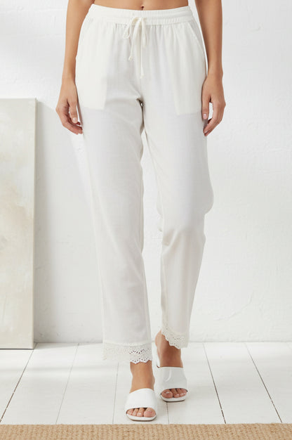 Off-White Solid Lace Pure Cotton Ankle Length Straight Pants