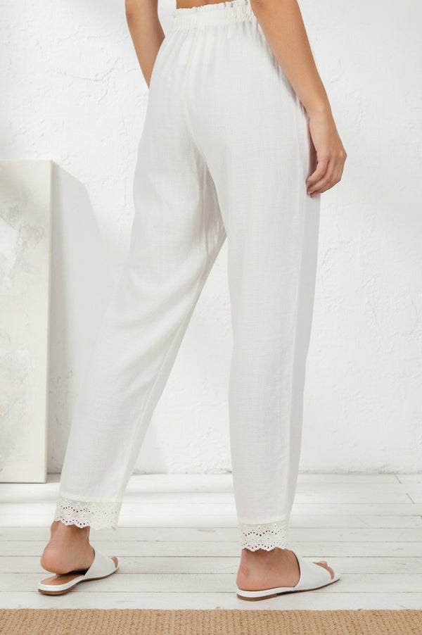 Off-White Solid Lace Pure Cotton Ankle Length Straight Pants