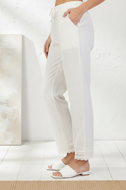Off-White Solid Lace Pure Cotton Ankle Length Straight Pants