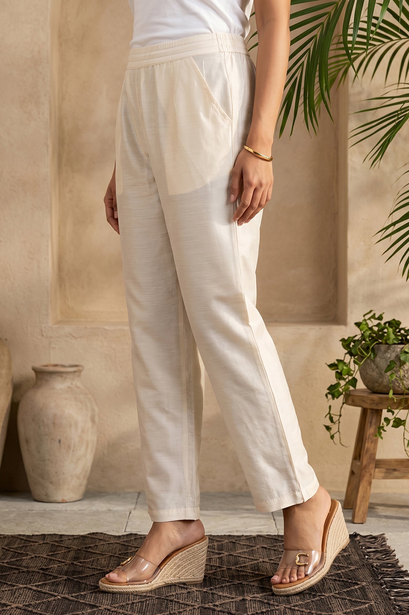 Off White Straight Fit Ankle Length Pants