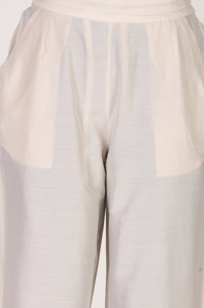 Off White Straight Fit Ankle Length Pants