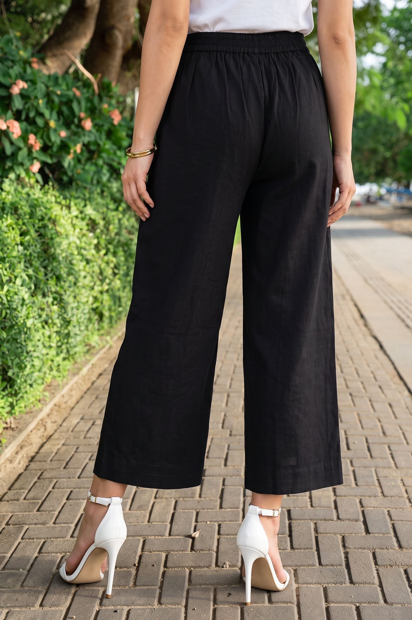 Black Solid Wide Leg Flared Pants