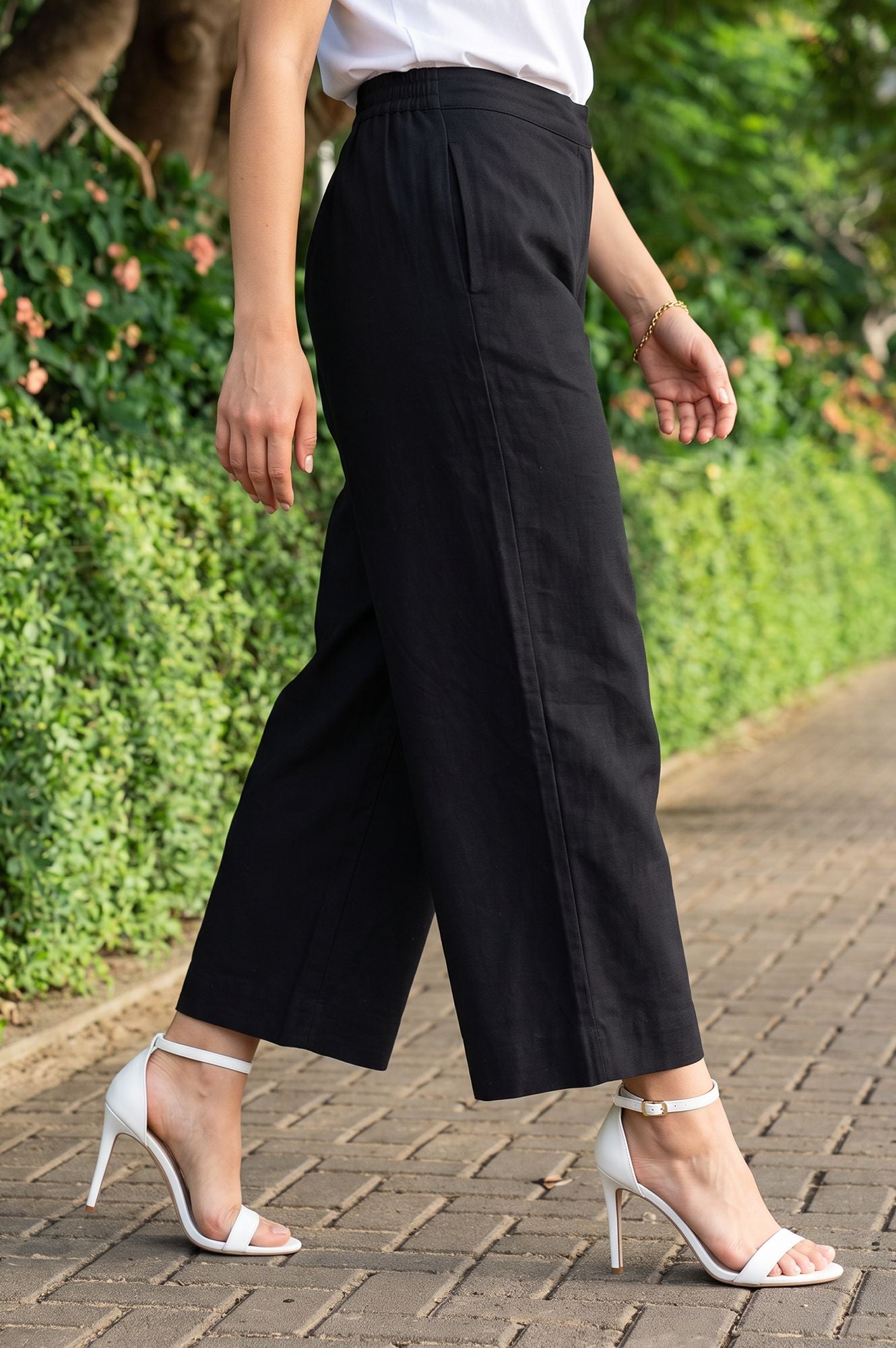 Black Solid Wide Leg Flared Pants