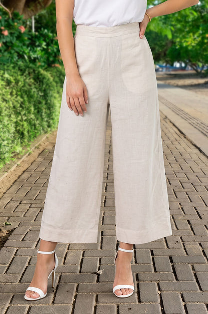 Off-White Solid Wide Leg Cropped Flared Pants