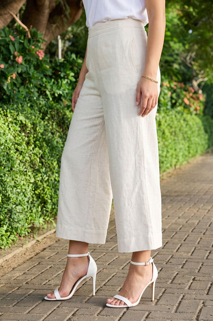 Off-White Solid Wide Leg Cropped Flared Pants