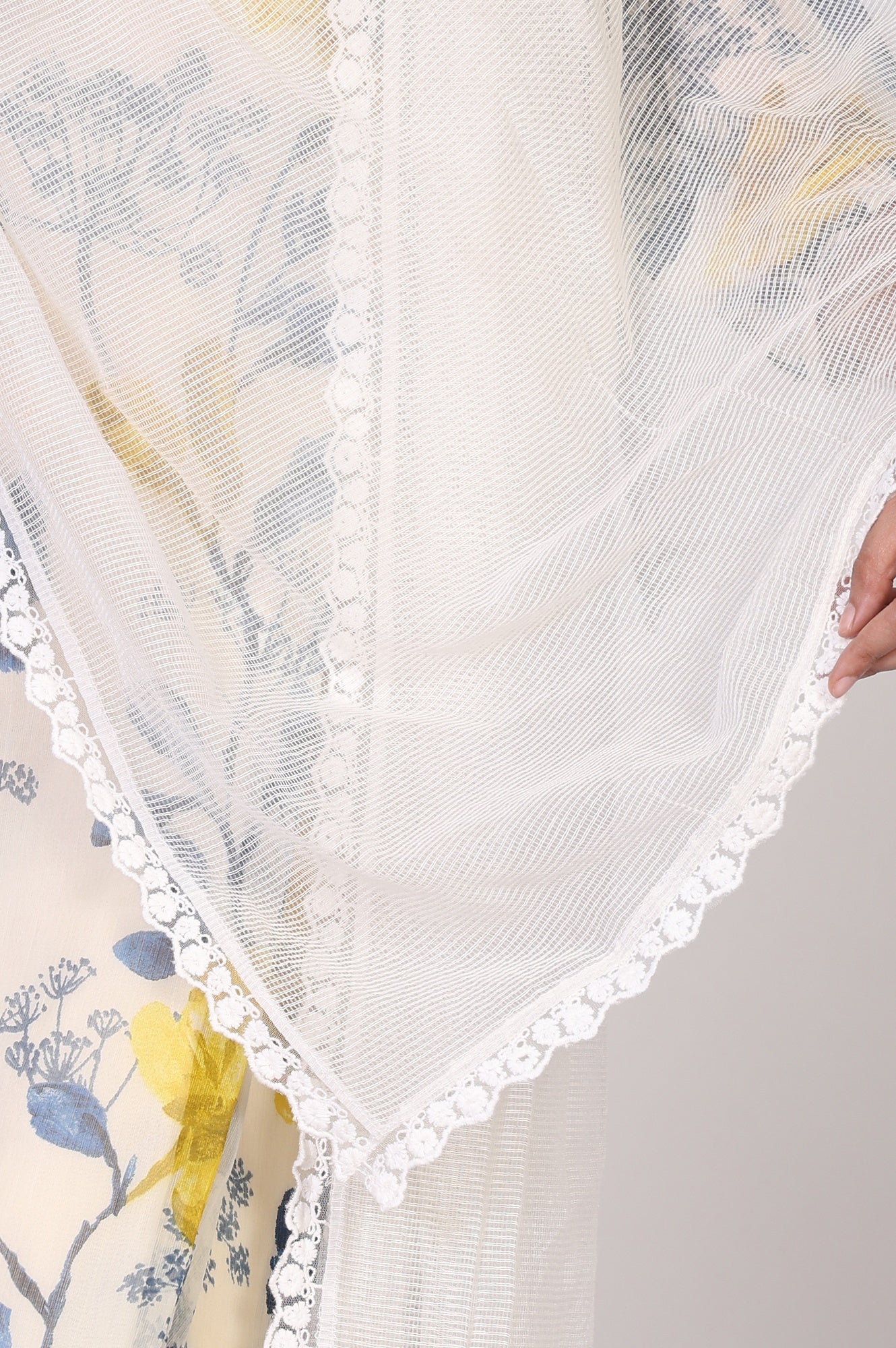 White Striped Lace Detail Straight Woven Dupatta