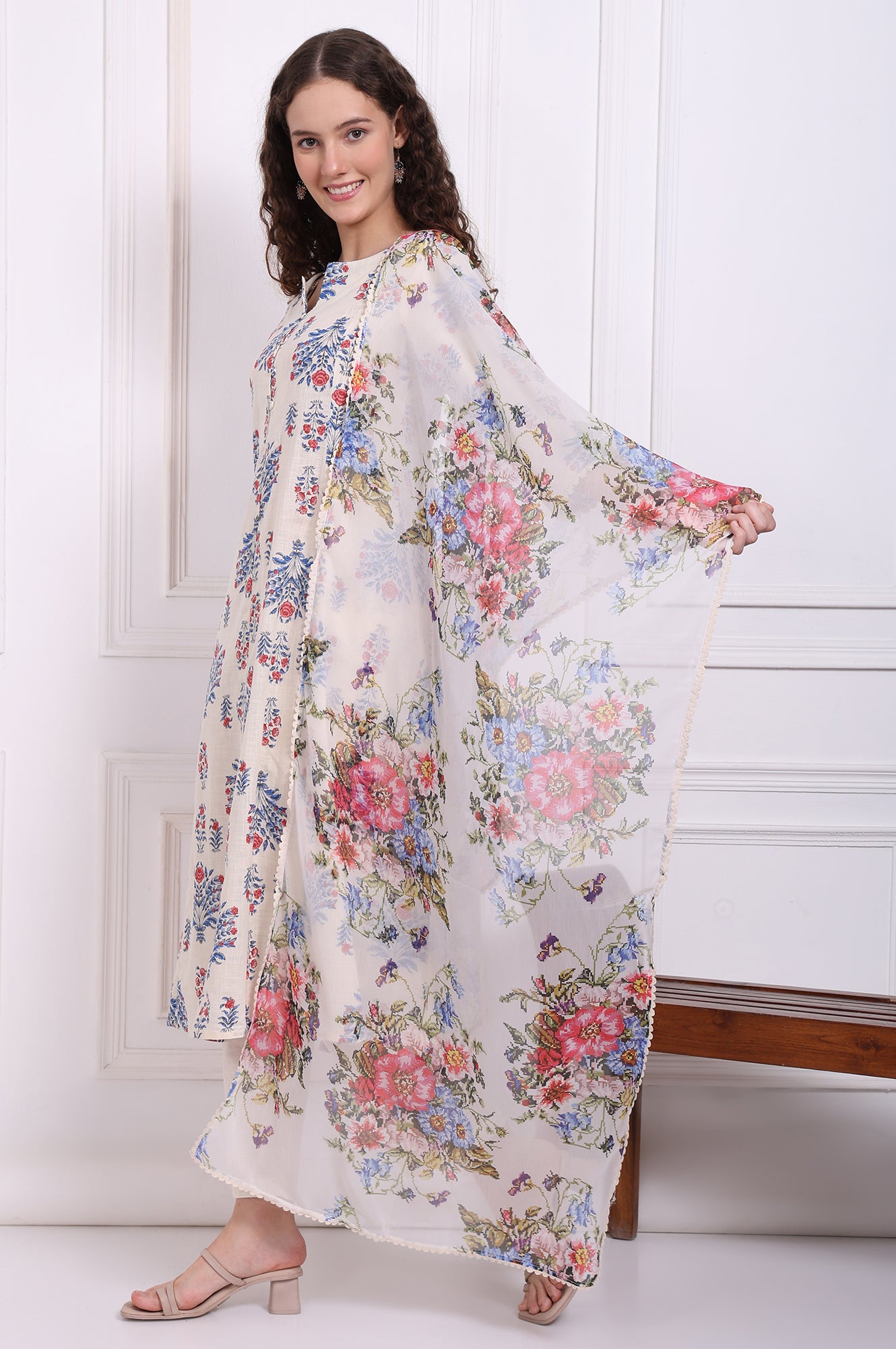 White Floral Printed Chiffon Dupatta with Lace
