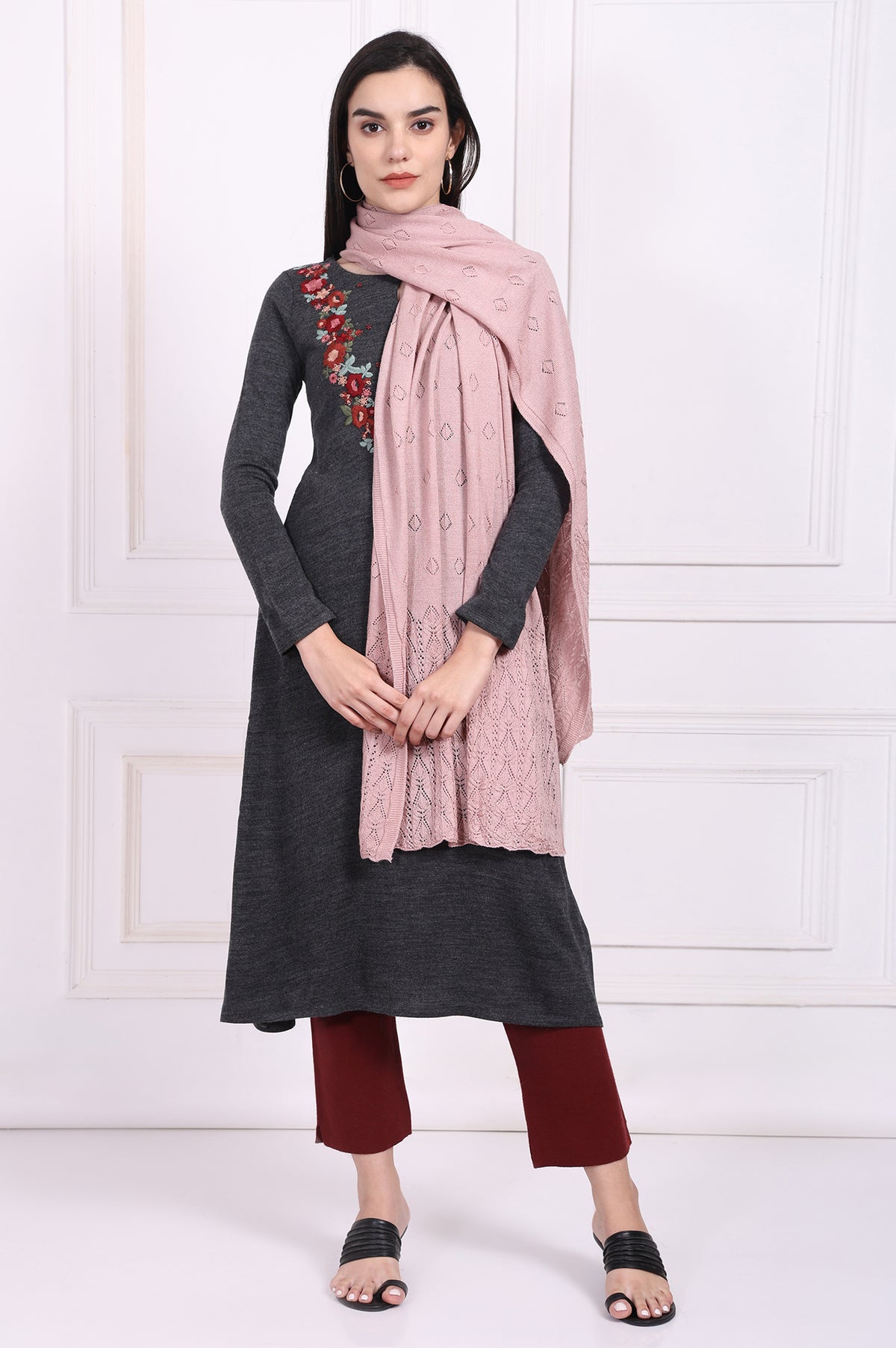 Pink Textured Geometric Acrylic Winter Stole - FS