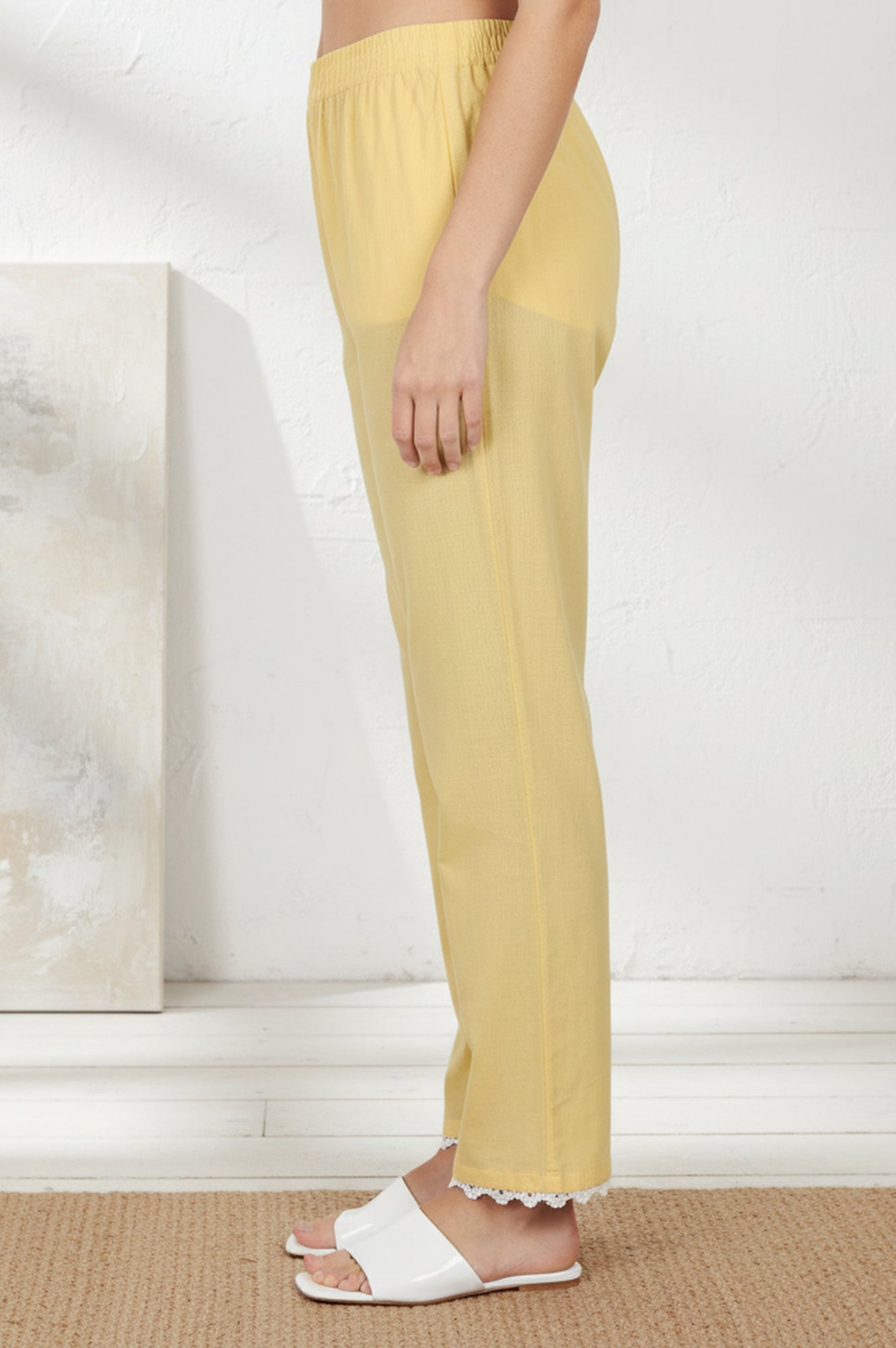 Yellow Solid Pure Cotton Ankle Length Mid Rise Straight Pants